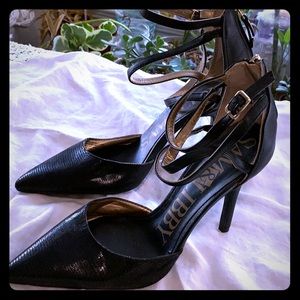 Sam and Libby spike heals Size 9.